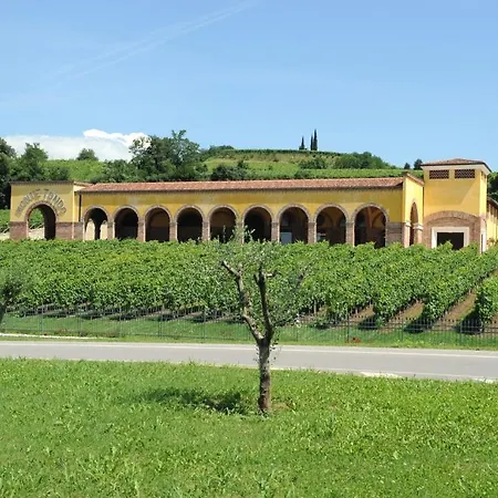 منزل ريفي Monte Tondo Winery *